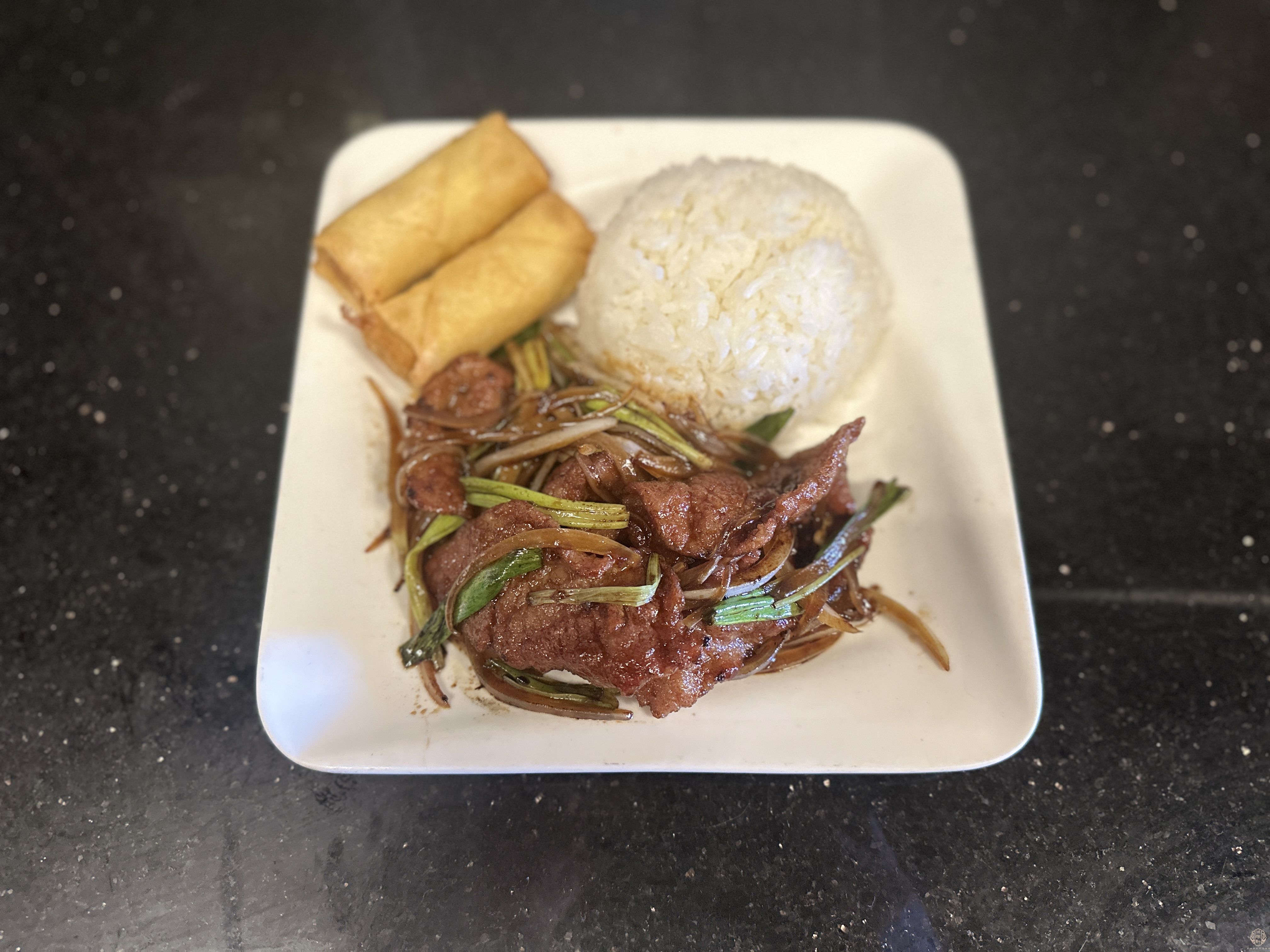 Mongolian Beef 蒙古牛(午餐)